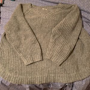Lou & Grey tulip hem oversized gray v neck sweater